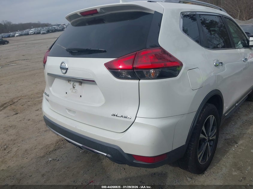2017 Nissan Rogue Sl