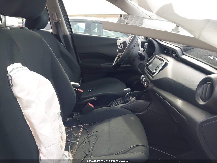 2024 Nissan Kicks S Xtronic Cvt