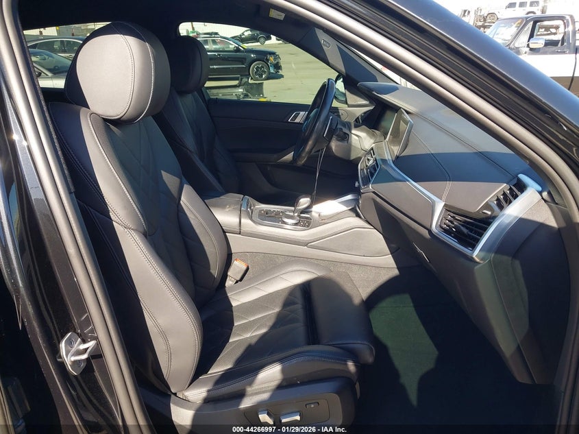 2023 BMW X6 xDrive40I