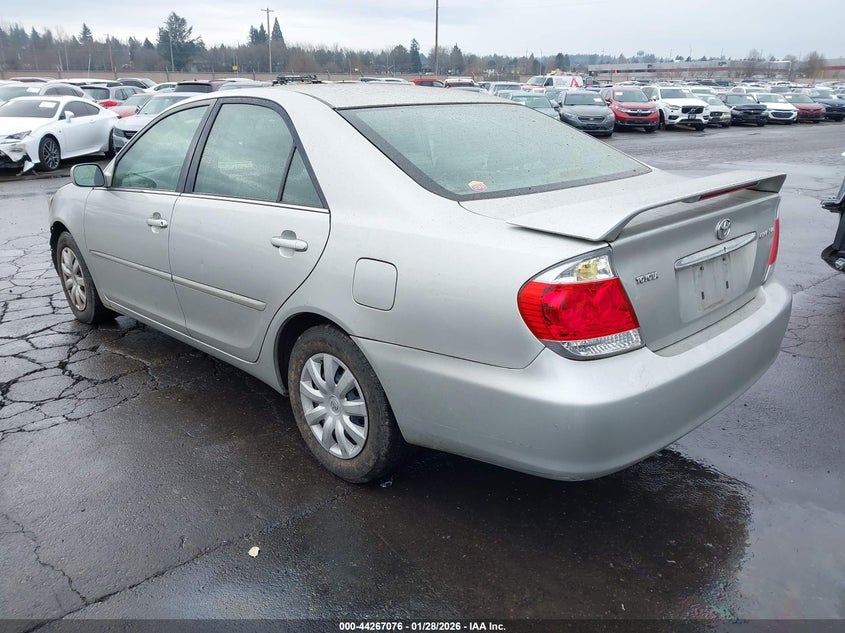 2005 Toyota Camry Le
