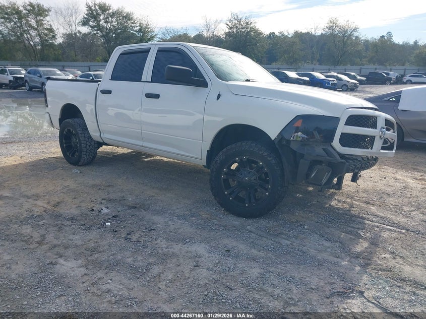 2017 Ram 1500 Express 4X4 5'7 Box