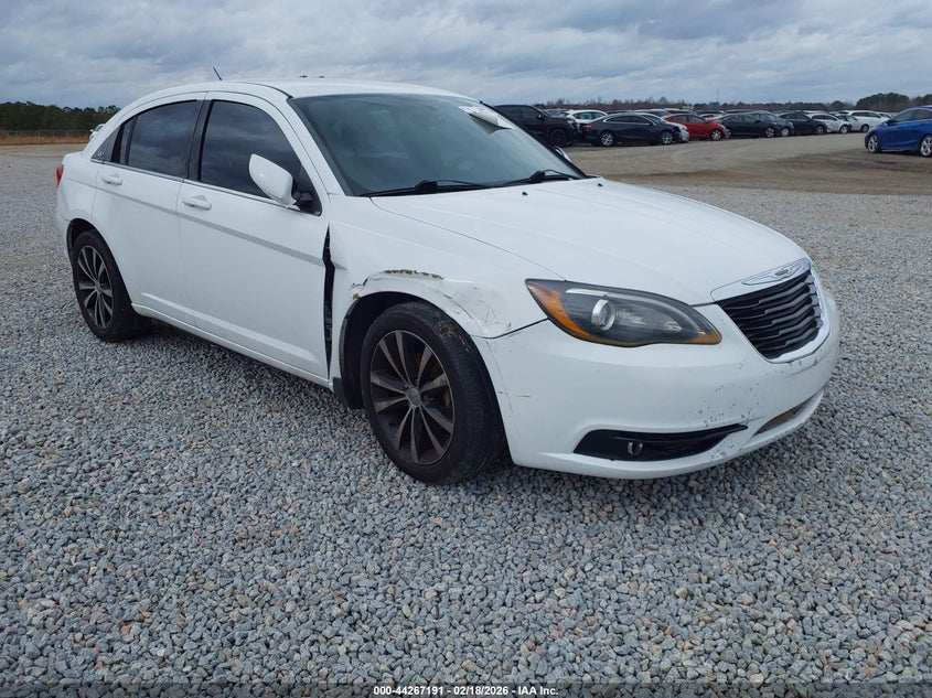 Vin: 1c3ccbbg2en115580, lot: 44763468, chrysler 200 touring 2014 img_1