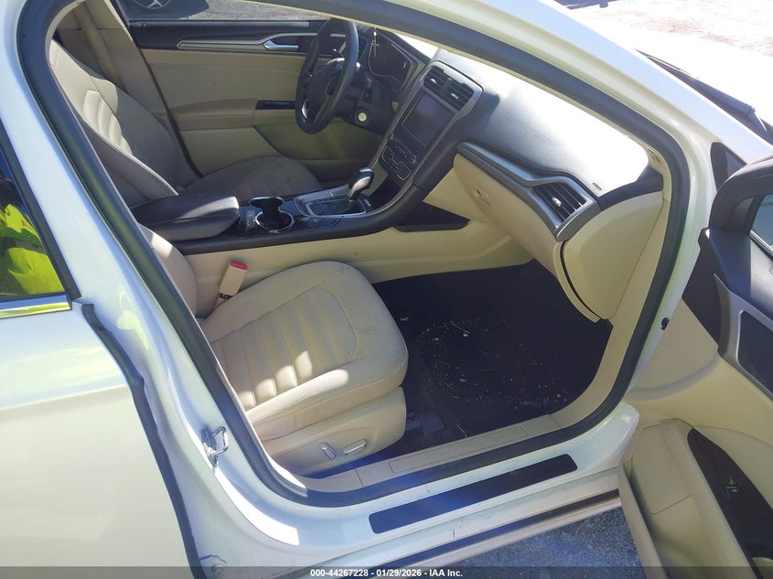 2016 Ford Fusion Hybrid Se