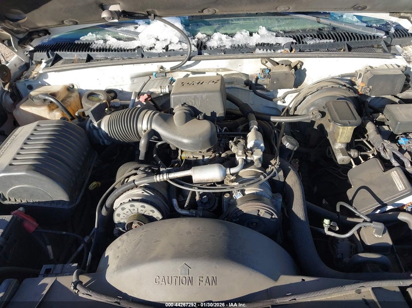 2000 Cadillac Escalade VIN: 1GYEK13R3YR151965 Lot: 44267292