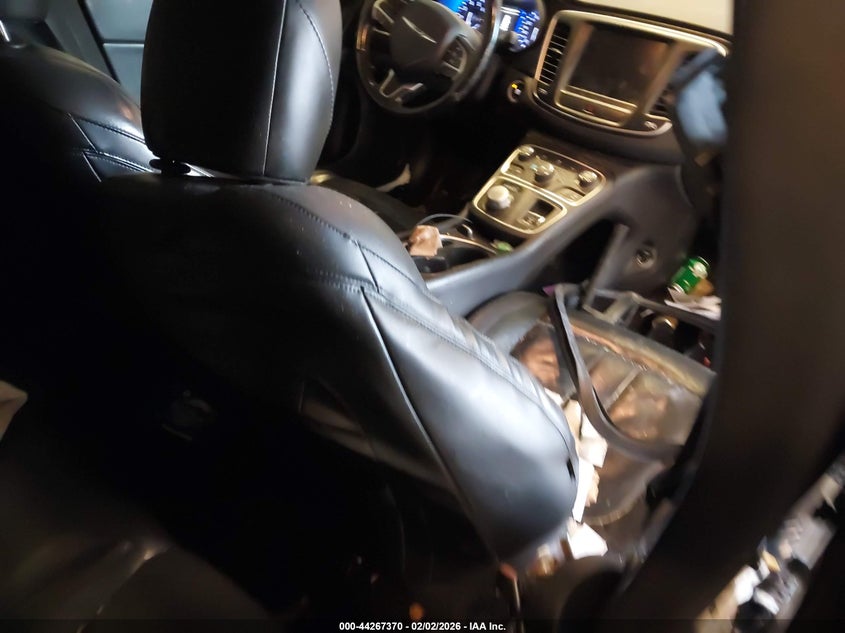 2017 Chrysler 200 Limited Platinum