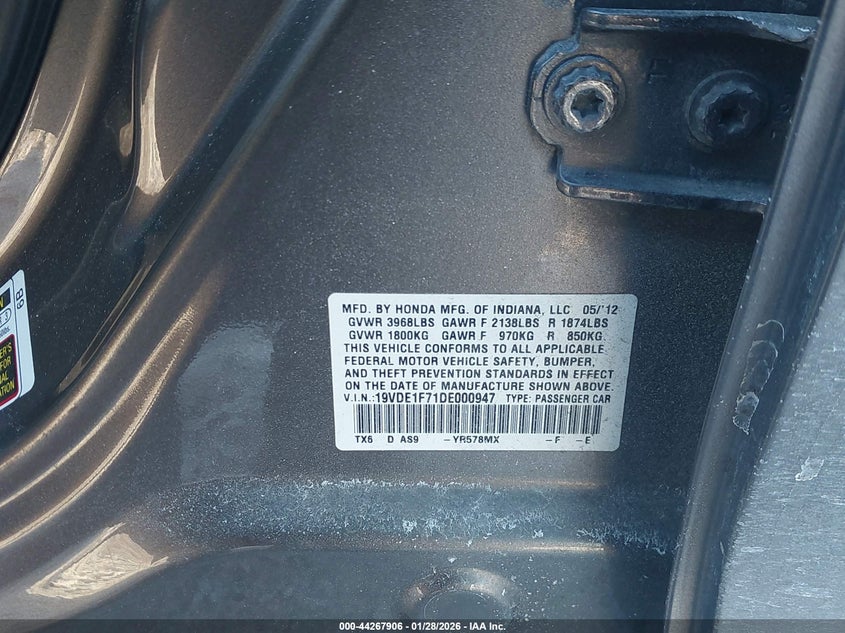 2013 Acura Ilx 2.0L VIN: 19VDE1F71DE000947 Lot: 44267906