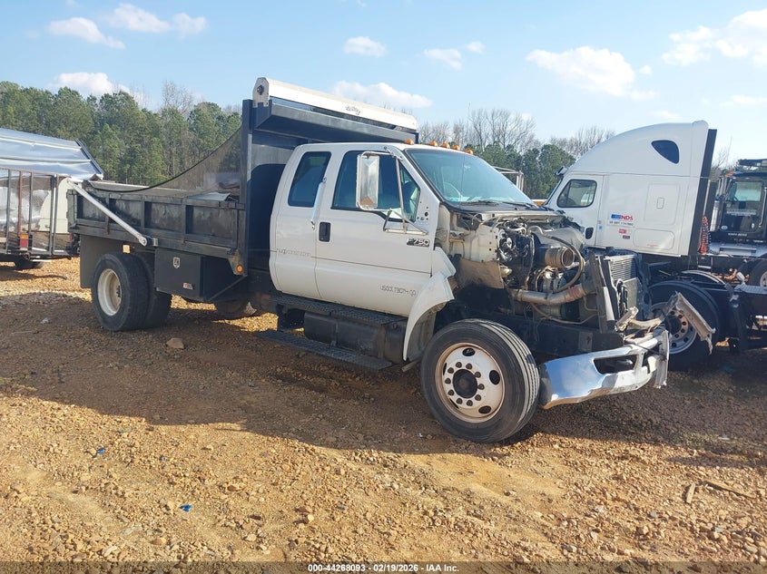 3FRNX75F56V299284 FORD F-750 Photo 1