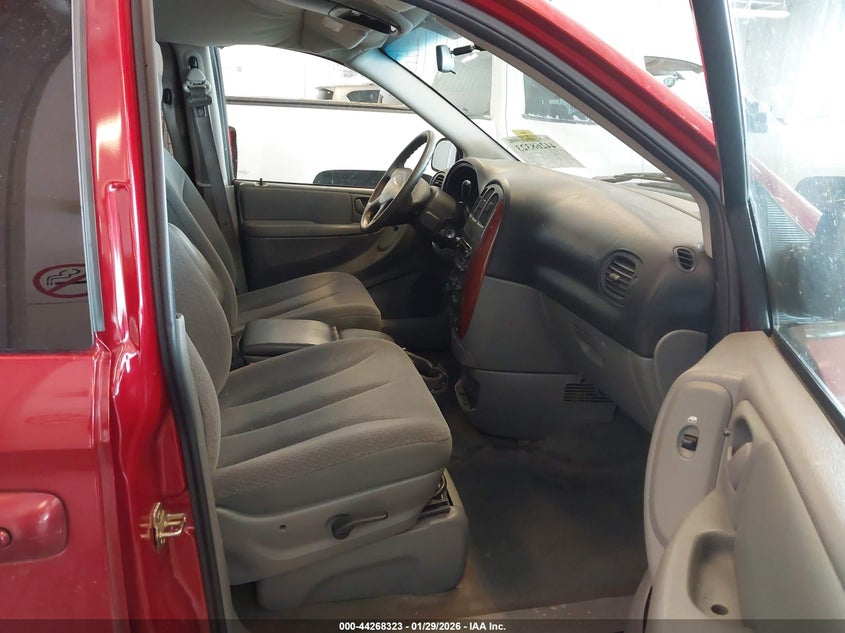 2005 Chrysler Town & Country