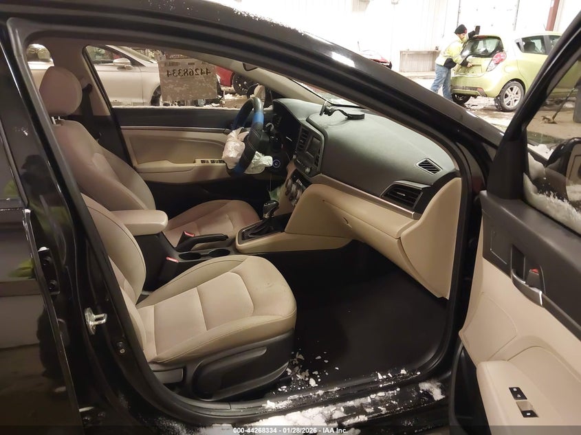 2019 Hyundai Elantra Se