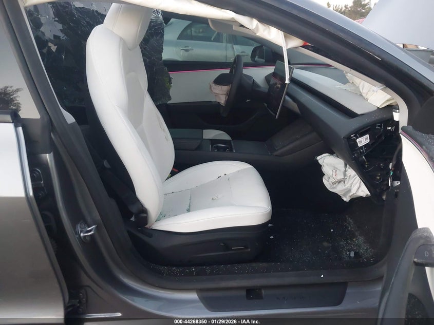 2025 Tesla Model 3 Long Range Rear-Wheel Drive/Standard Rear-Wheel Drive