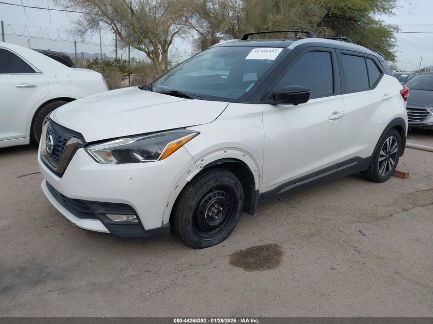 2020 Nissan Kicks Sr Xtronic Cvt
