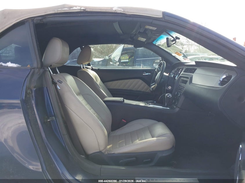 2012 Ford Mustang V6 Premium