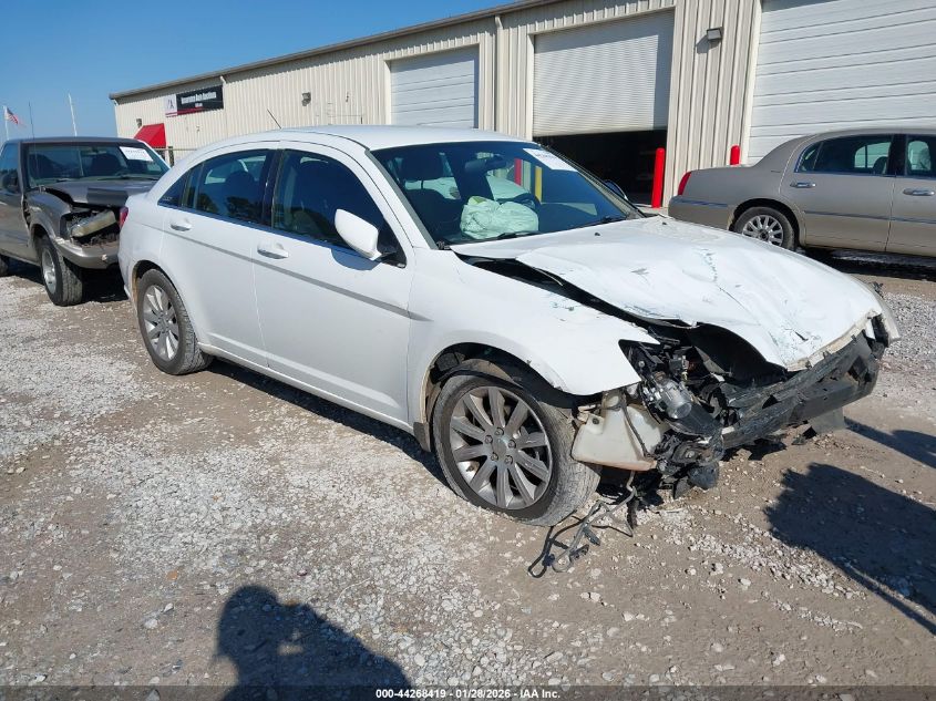 2013 Chrysler 200 Touring