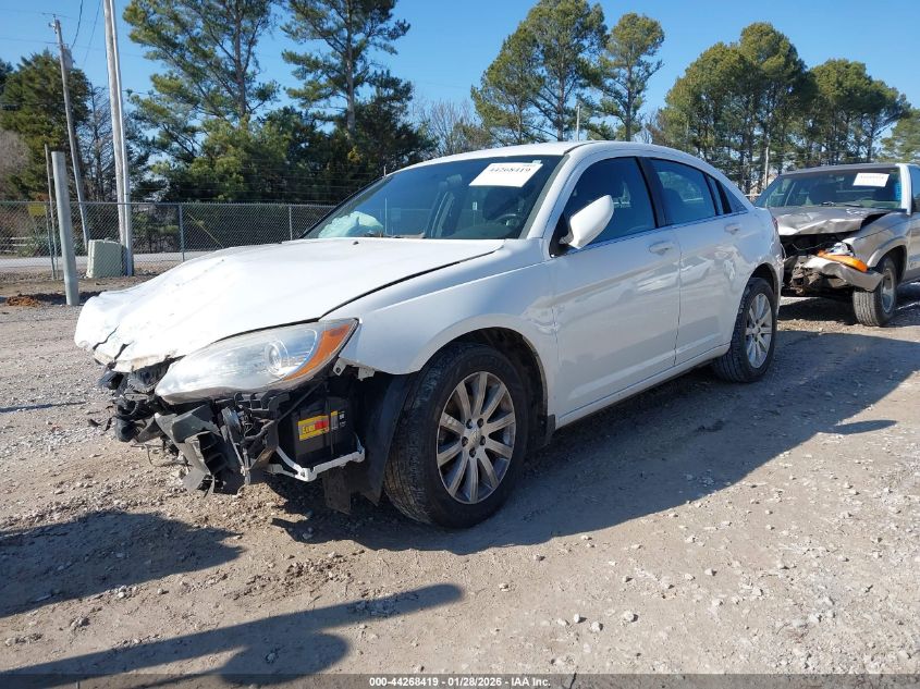 2013 Chrysler 200 Touring