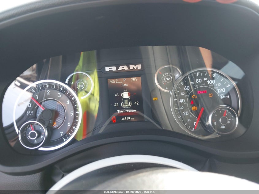 2024 Ram 1500 Big Horn 4X2 5'7 Box VIN: 1C6RREFGXRN113525 Lot: 44268549