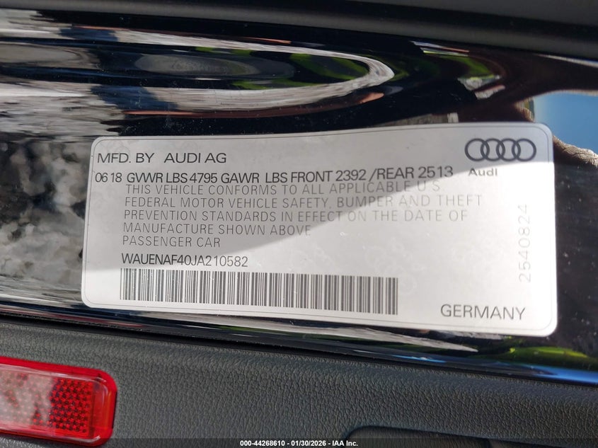 VIN WAUENAF40JA210582 2018 AUDI A4 2.0T PREMIUM/2.0T TECH PREMIUM