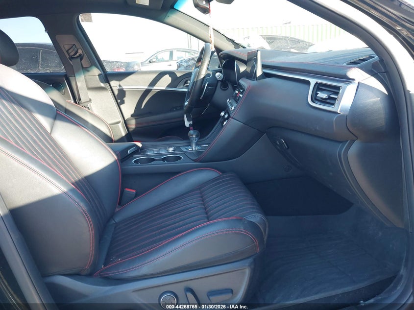 2025 Genesis G70 2.5T Awd