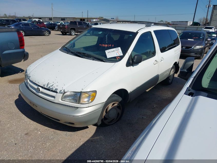 2000 Toyota Sienna Xle