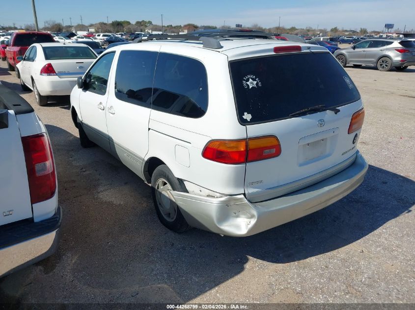 2000 Toyota Sienna Xle