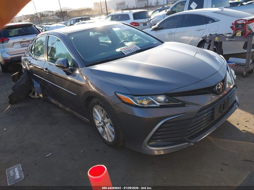 2021 Toyota Camry Le