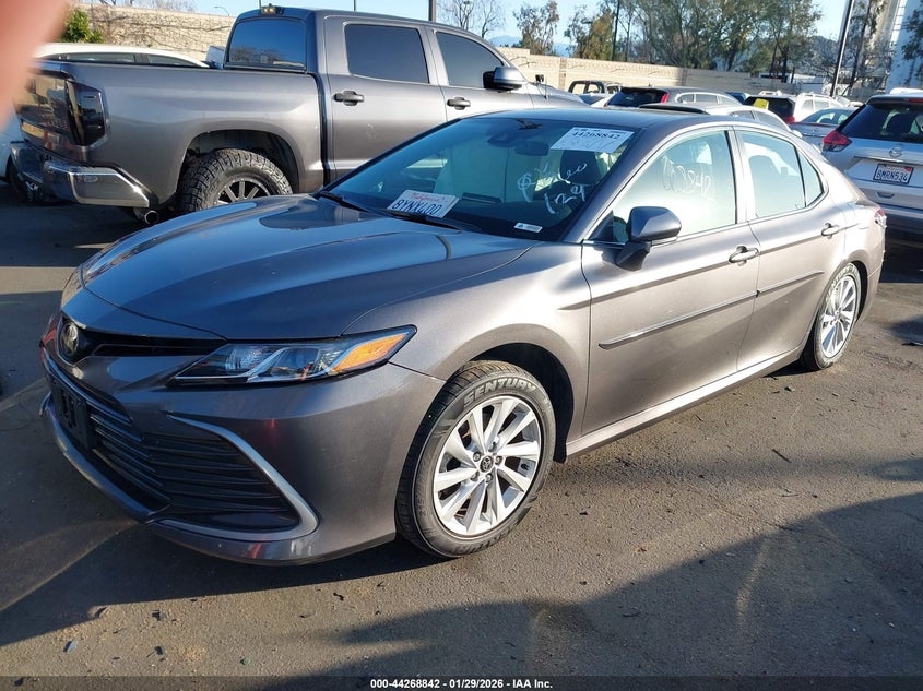 2021 Toyota Camry Le
