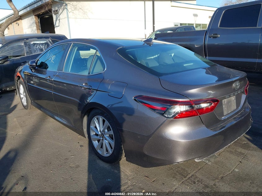 2021 Toyota Camry Le