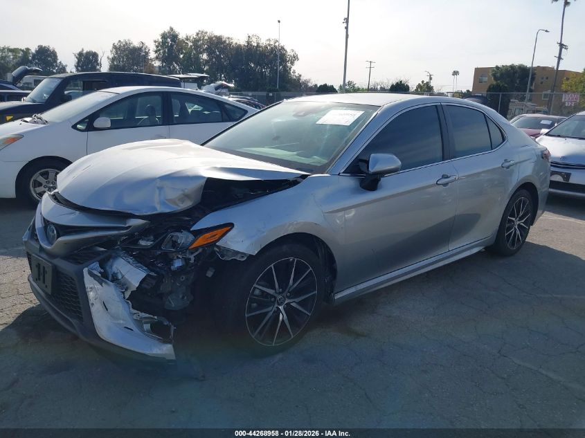 2022 Toyota Camry Se Hybrid