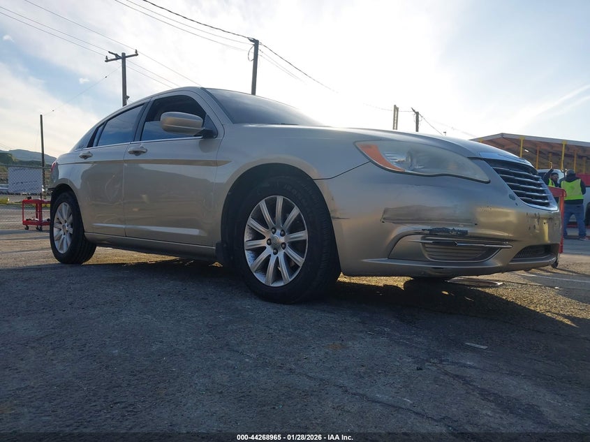 2013 Chrysler 200 Touring