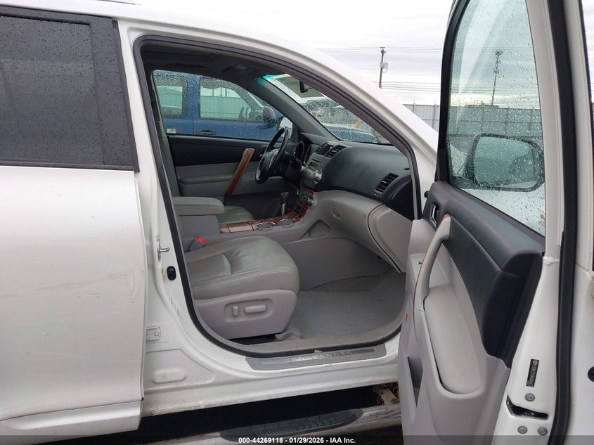 2010 Toyota Highlander Limited V6