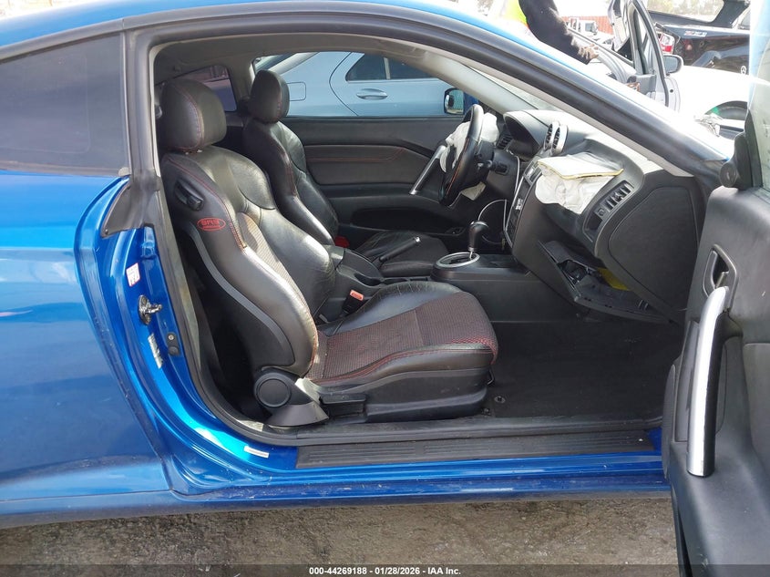 2005 HYUNDAI TIBURON auction photo 5