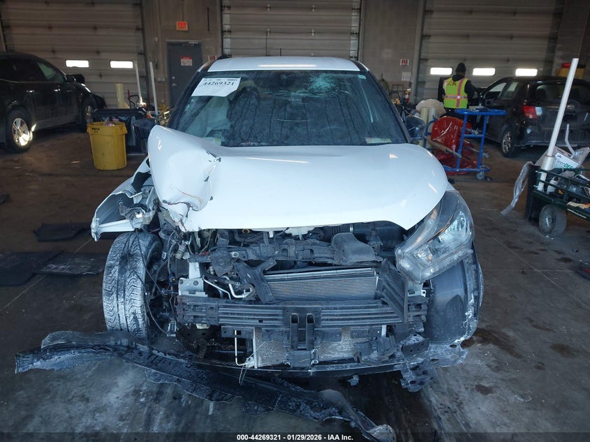 VIN 3N1CP5BV1LL529501 2020 NISSAN KICKS S XTRONIC CVT