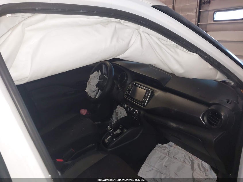 2020 Nissan Kicks S Xtronic Cvt