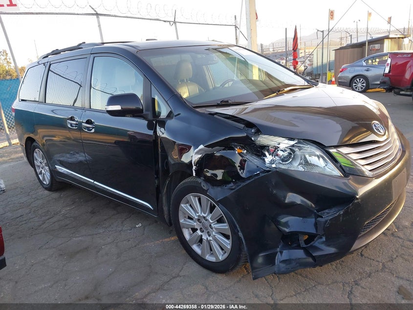 2014 Toyota Sienna Limited V6 7 Passenger