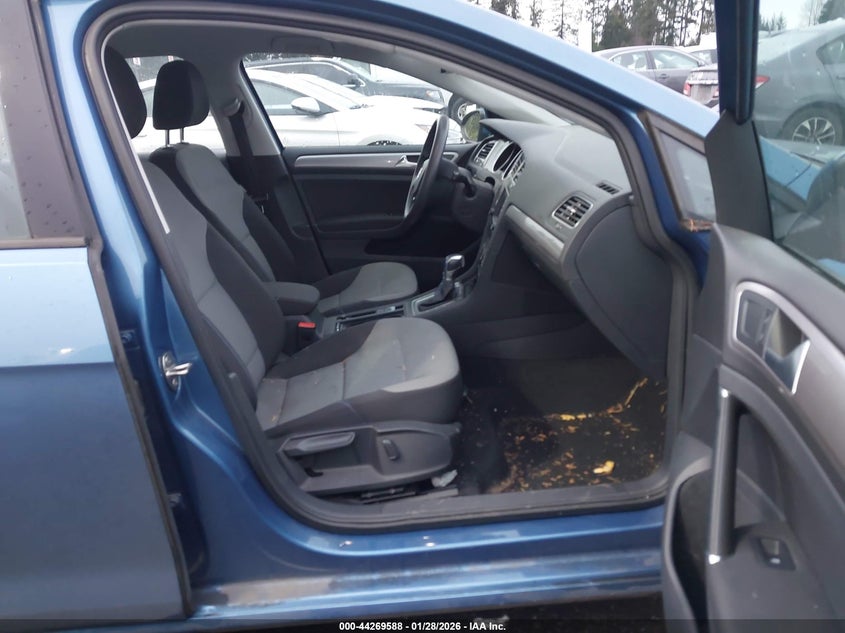 2016 Volkswagen E-Golf Se