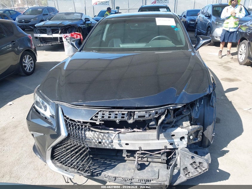 VIN 58ADA1C18MU003465 2021 LEXUS ES 300H