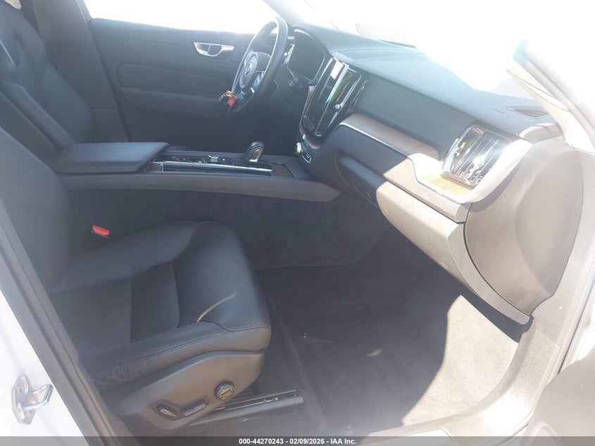 2021 Volvo Xc60 Recharge Plug-In Hybrid T8 Inscription Expression