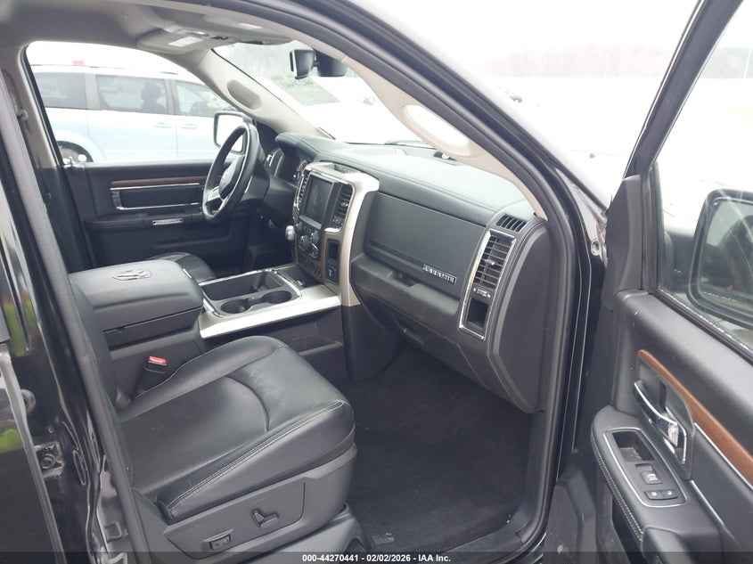 2017 Ram 1500 Laramie 4X4 5'7 Box