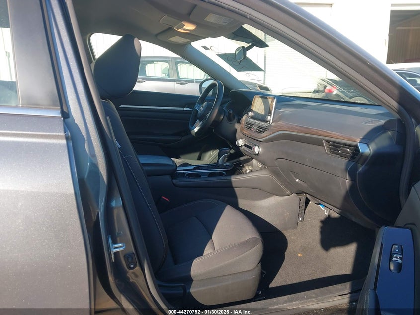 2023 Nissan Altima Sv Fwd