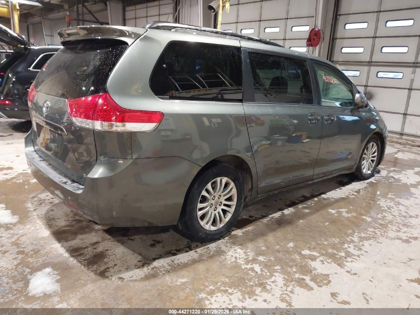 2014 Toyota Sienna Xle V6 8 Passenger