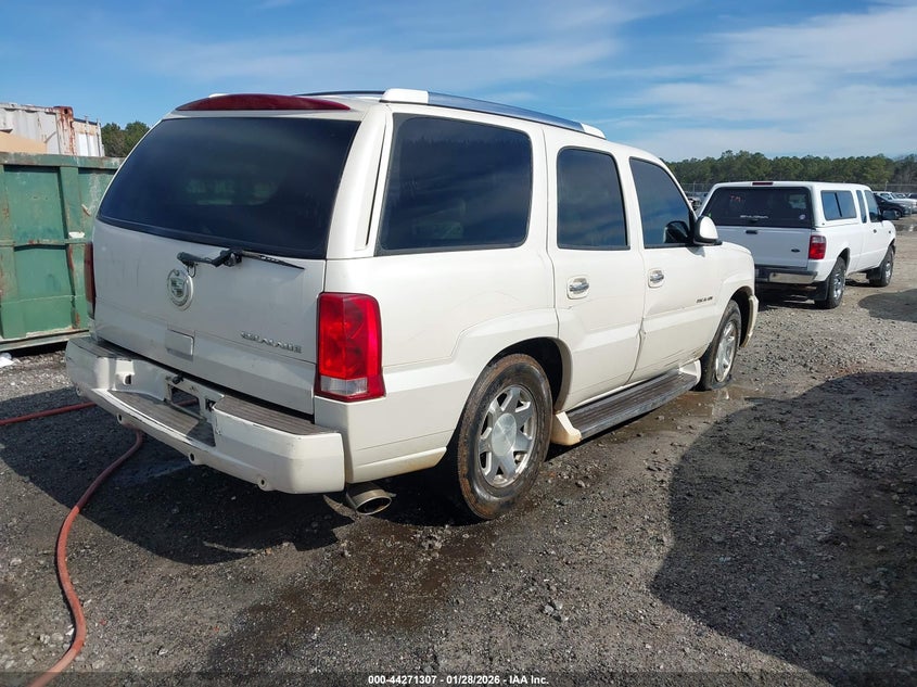 2004 Cadillac Escalade Standard