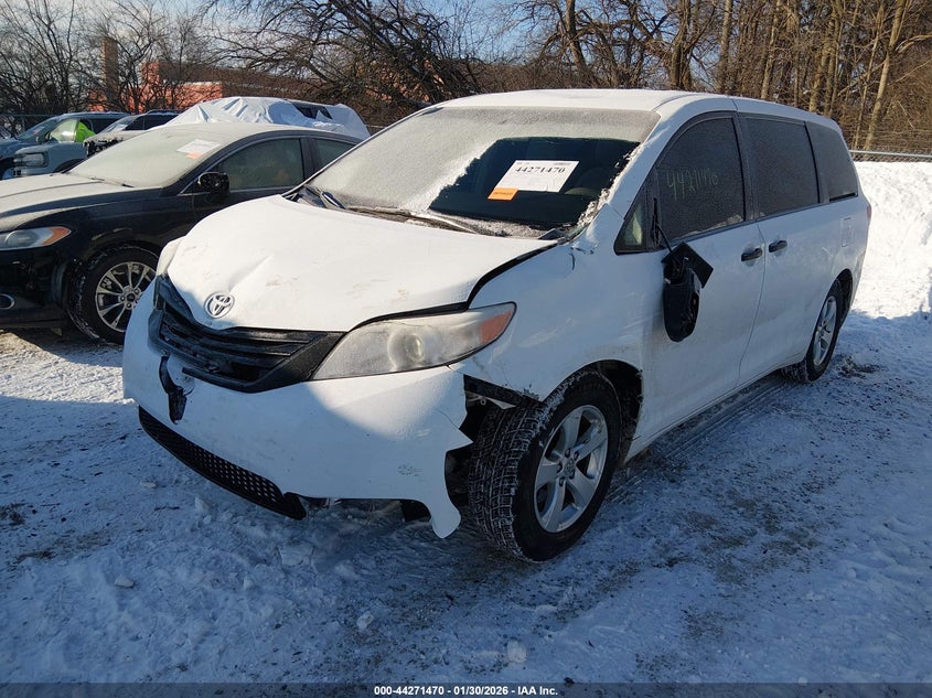 2013 Toyota Sienna L V6 7 Passenger