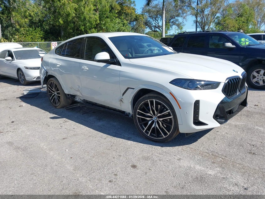 2024 BMW X6 xDrive40I
