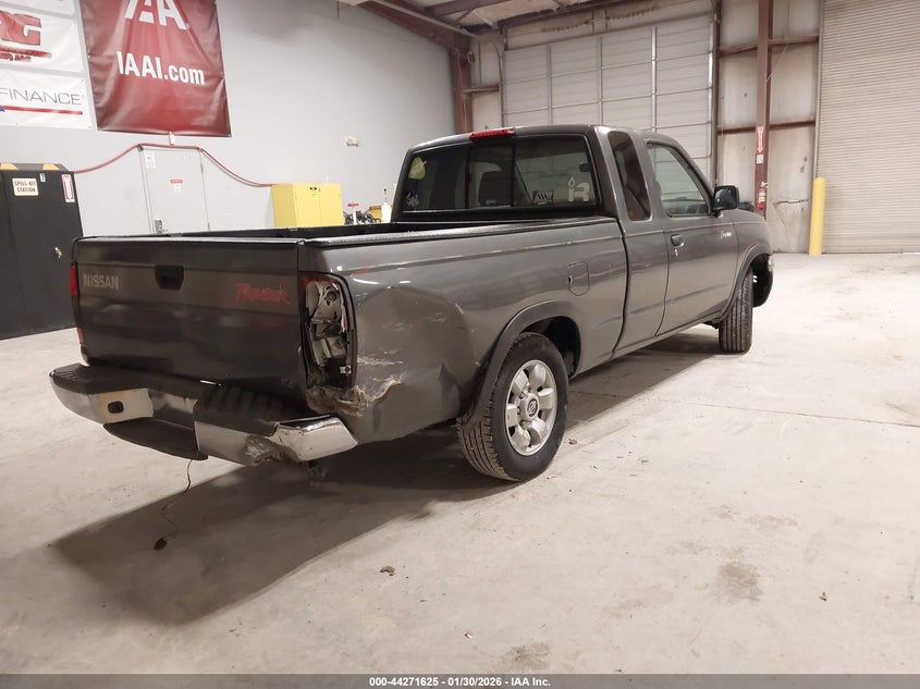 2000 Nissan Frontier Xe