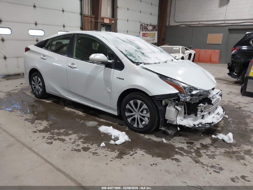 2022 TOYOTA PRIUS LE AWD-E