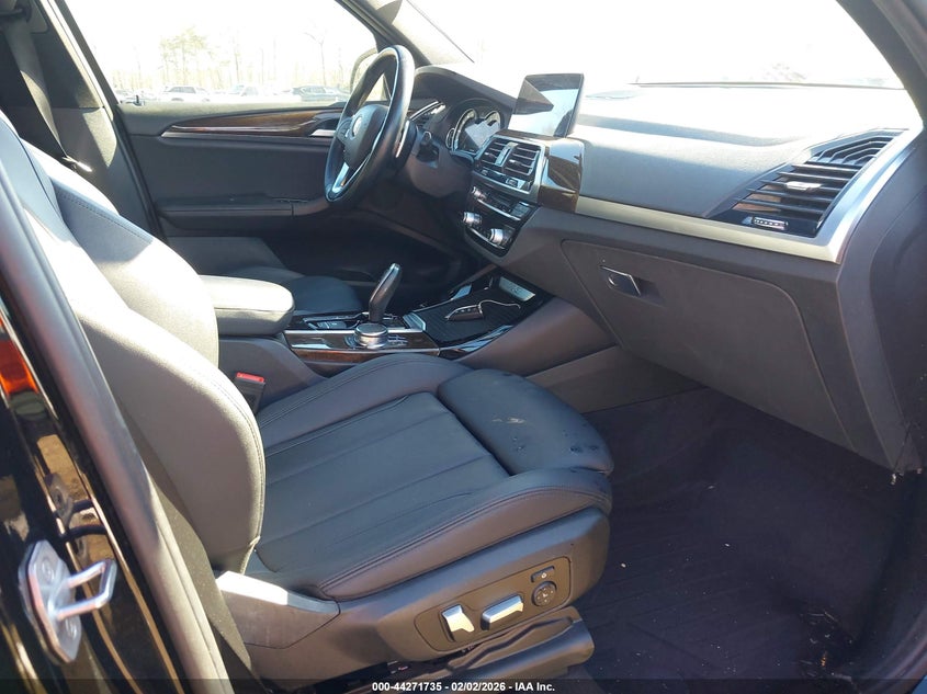 VIN 5UXTR9C53JLD61464 2018 BMW X3 XDRIVE30I
