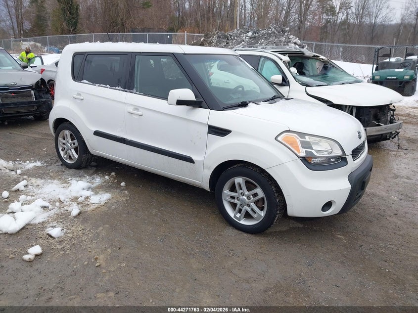 2011 Kia Soul +