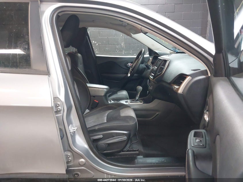 2014 Jeep Cherokee Sport