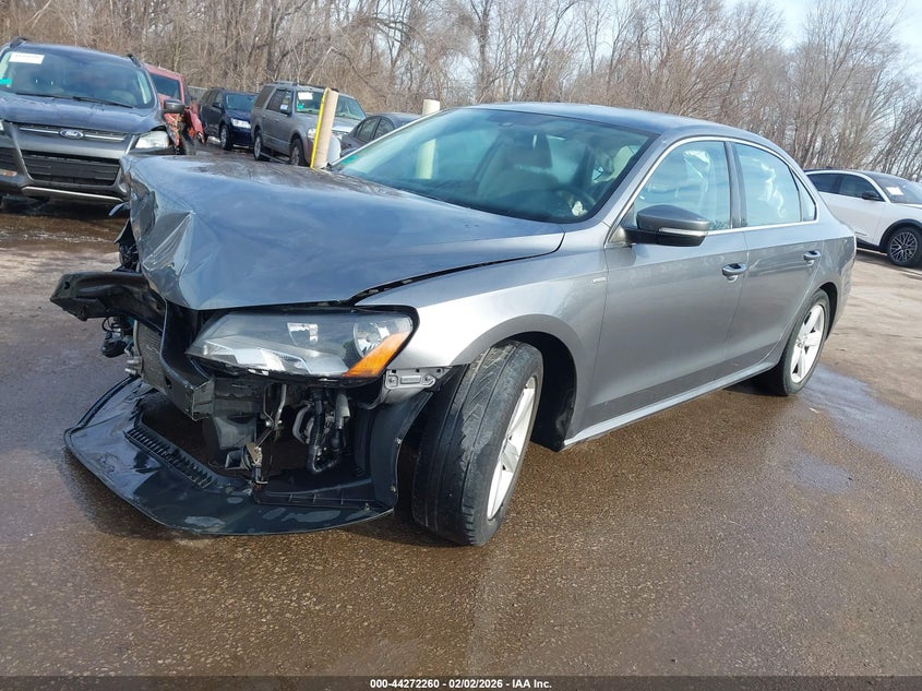 2014 Volkswagen Passat 1.8T Wolfsburg Edition