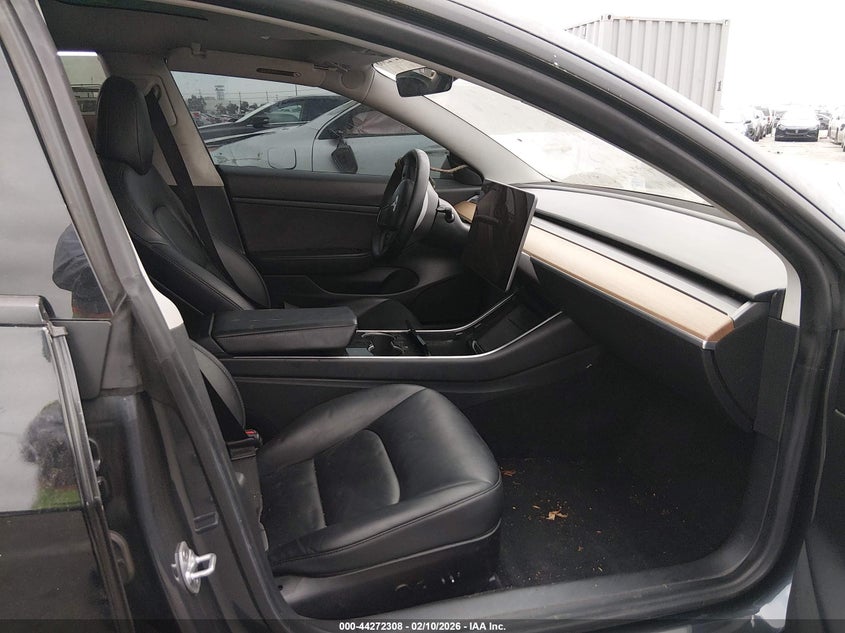 2020 Tesla Model 3 Standard Range Plus Rear-Wheel Drive/Standard Range Rear-Wheel Drive