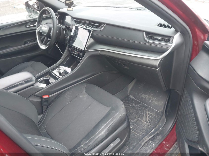 2024 Jeep Grand Cherokee L Laredo X 4X4